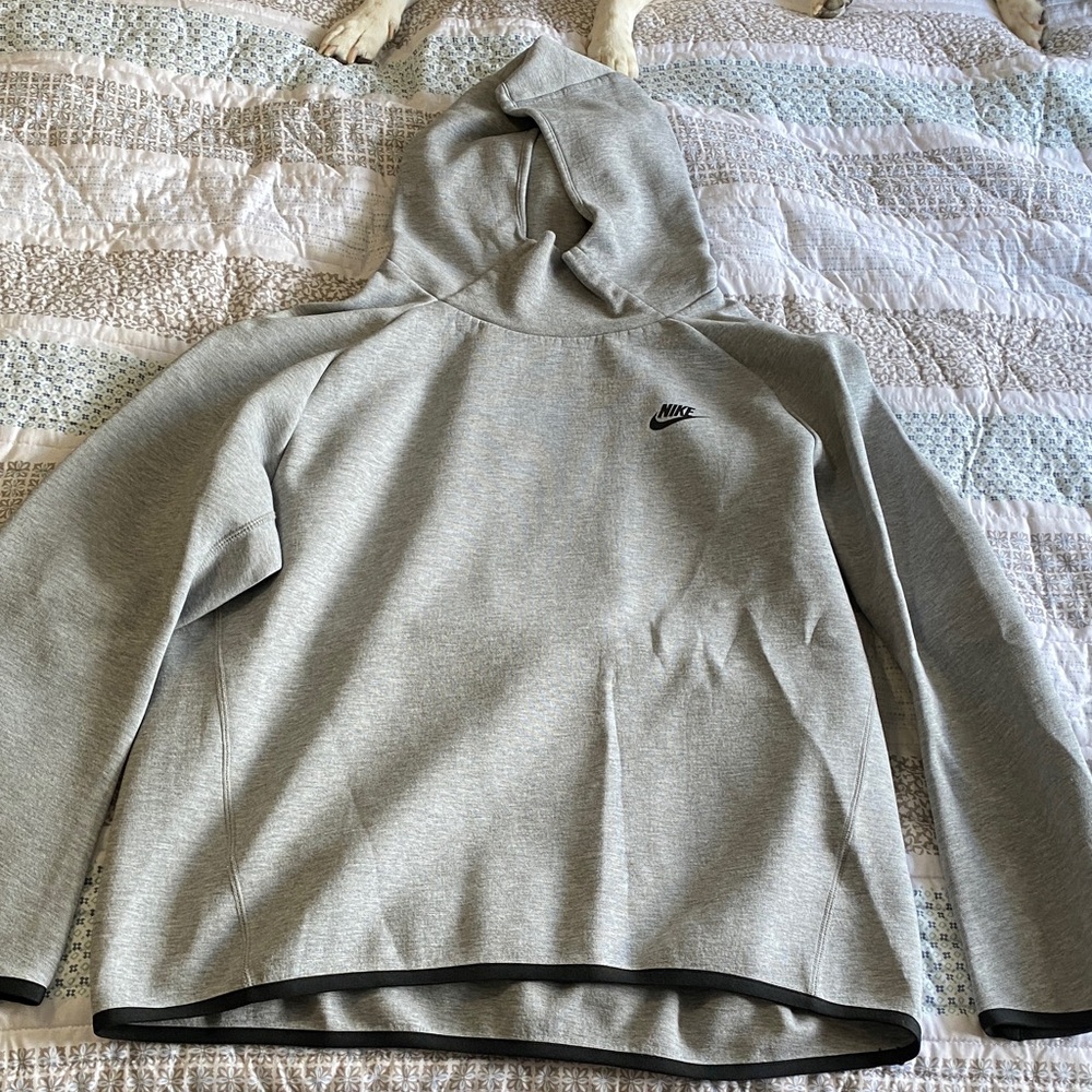 Nike Tech Fleece Light Gray Pullover Hoodie